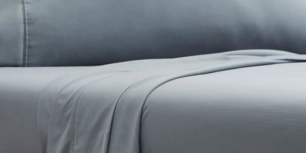 600 Thread Count Cotton-Blend Sheet Set - Image 3