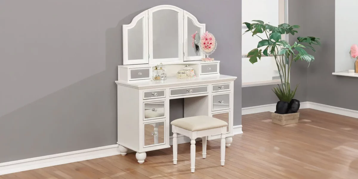 Reinhart Vanity Set