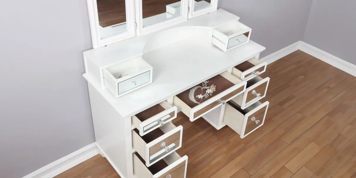 Reinhart Vanity Set - Image 11