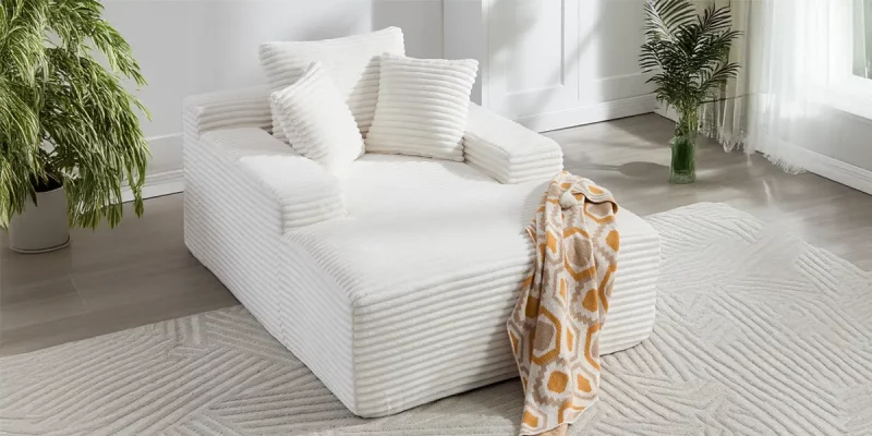 67_Chaise_Lounge_Oversized_Sleeper_Sofa_01